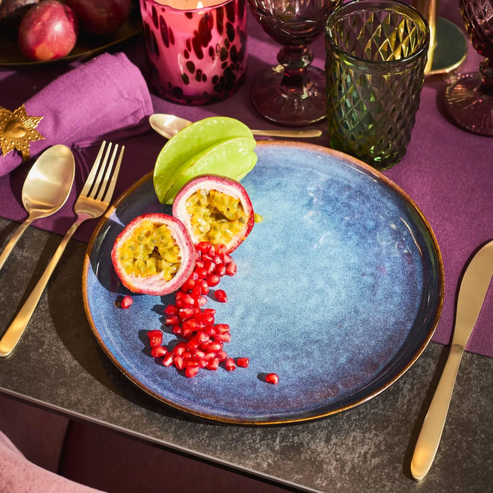 Online Assiette NOUKA coloris bleu vert - 4MURS Arts De La Table