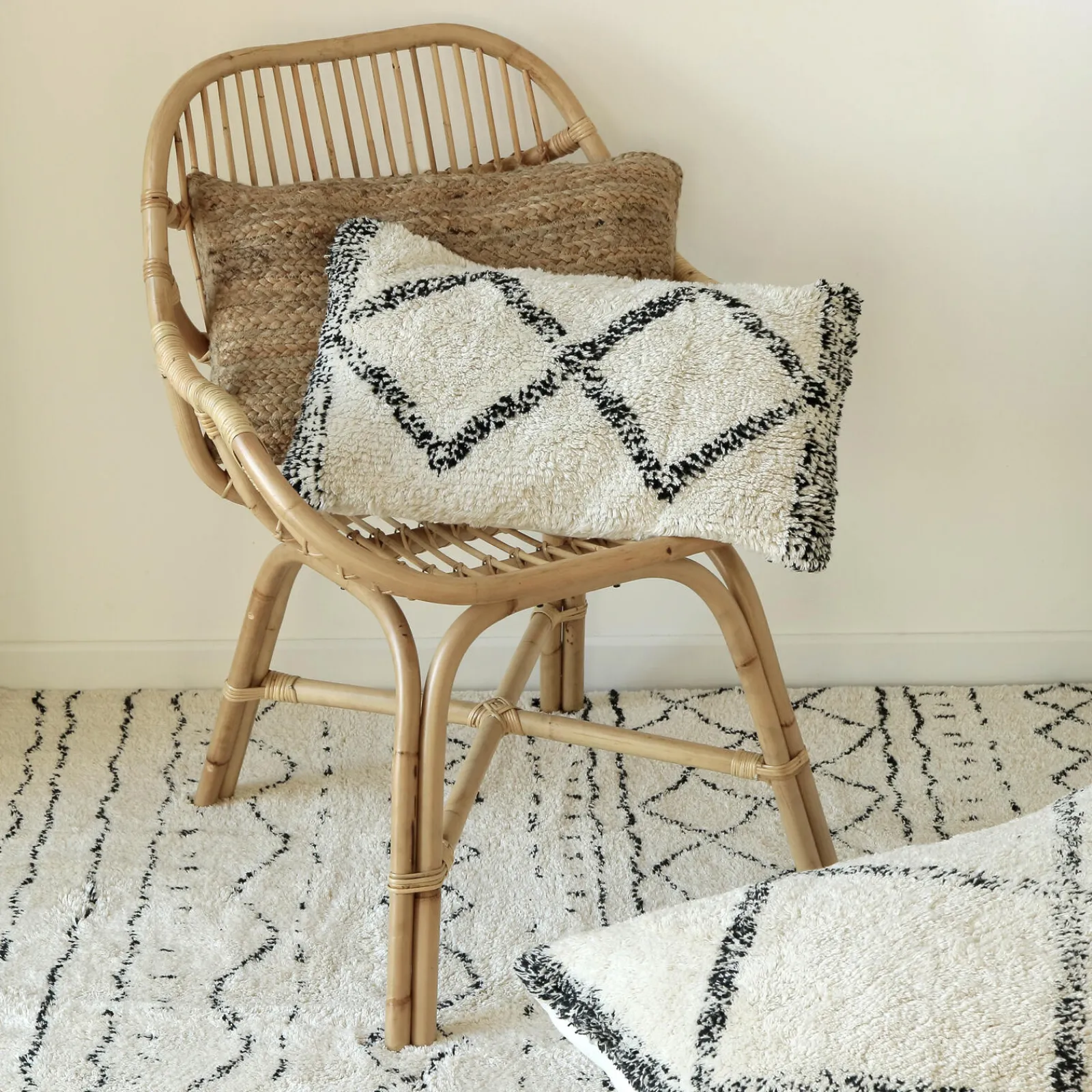 Sale Coussin FARAH coloris ivoire 30 x 50 cm - 4MURS Coussins