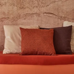 Hot Coussin MEDEA coloris Orange Brulée 44 x 44 cm - Coussins