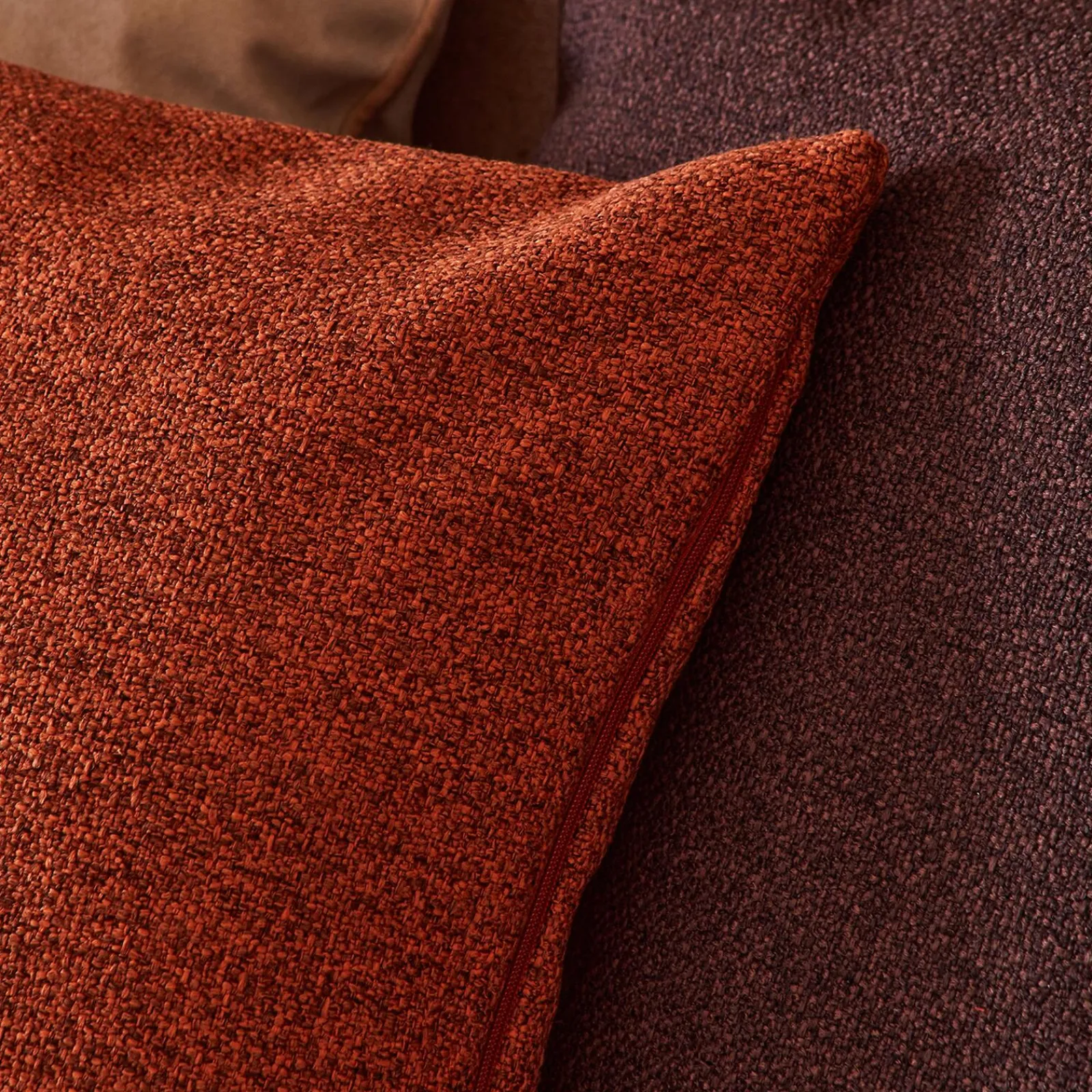 Hot Coussin MEDEA coloris Orange Brulée 44 x 44 cm - Coussins