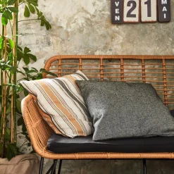 Best Coussin SLIM coloris noir 50 x 50 cm - Coussins