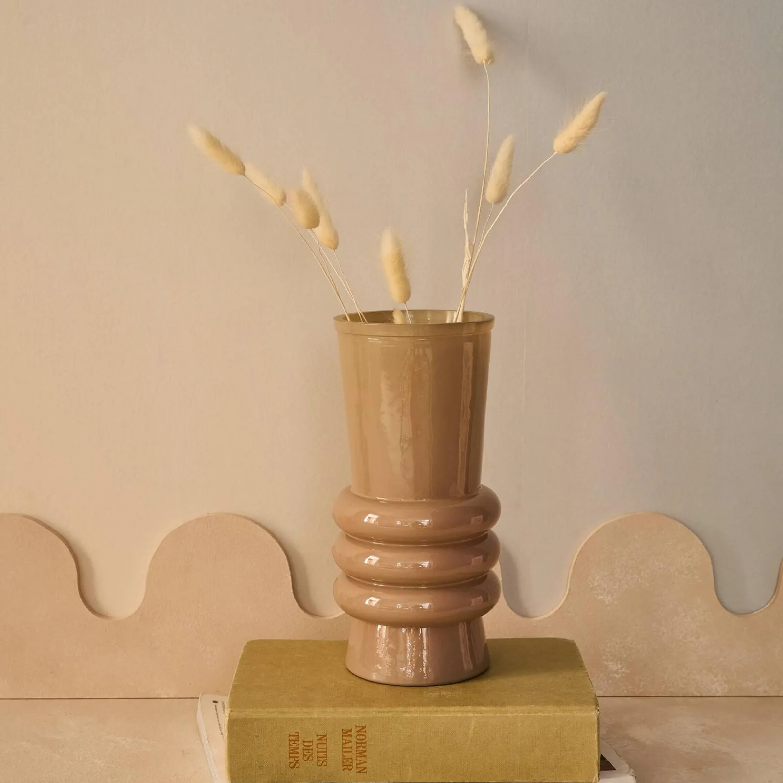 Hot Vase ELLES coloris beige - 4MURS Objets Déco